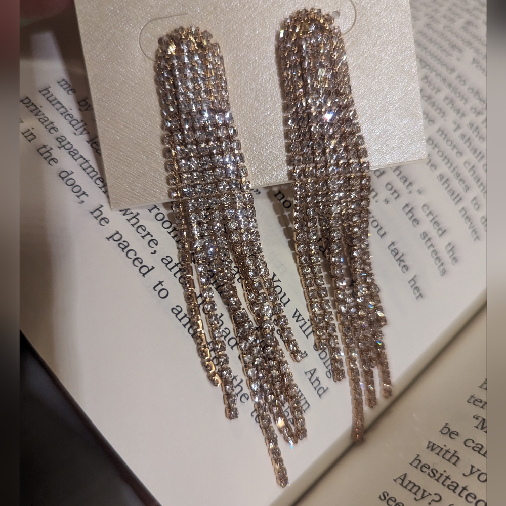 Daisy Fuentes Cascade Earrings